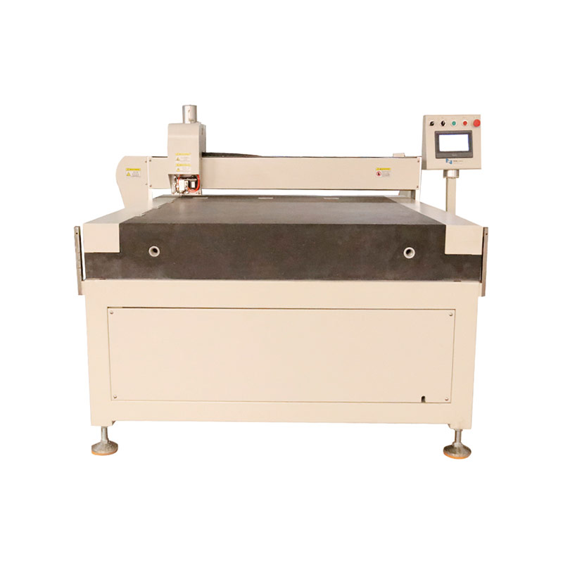 玻璃切割機在生產中有哪些注意事項？